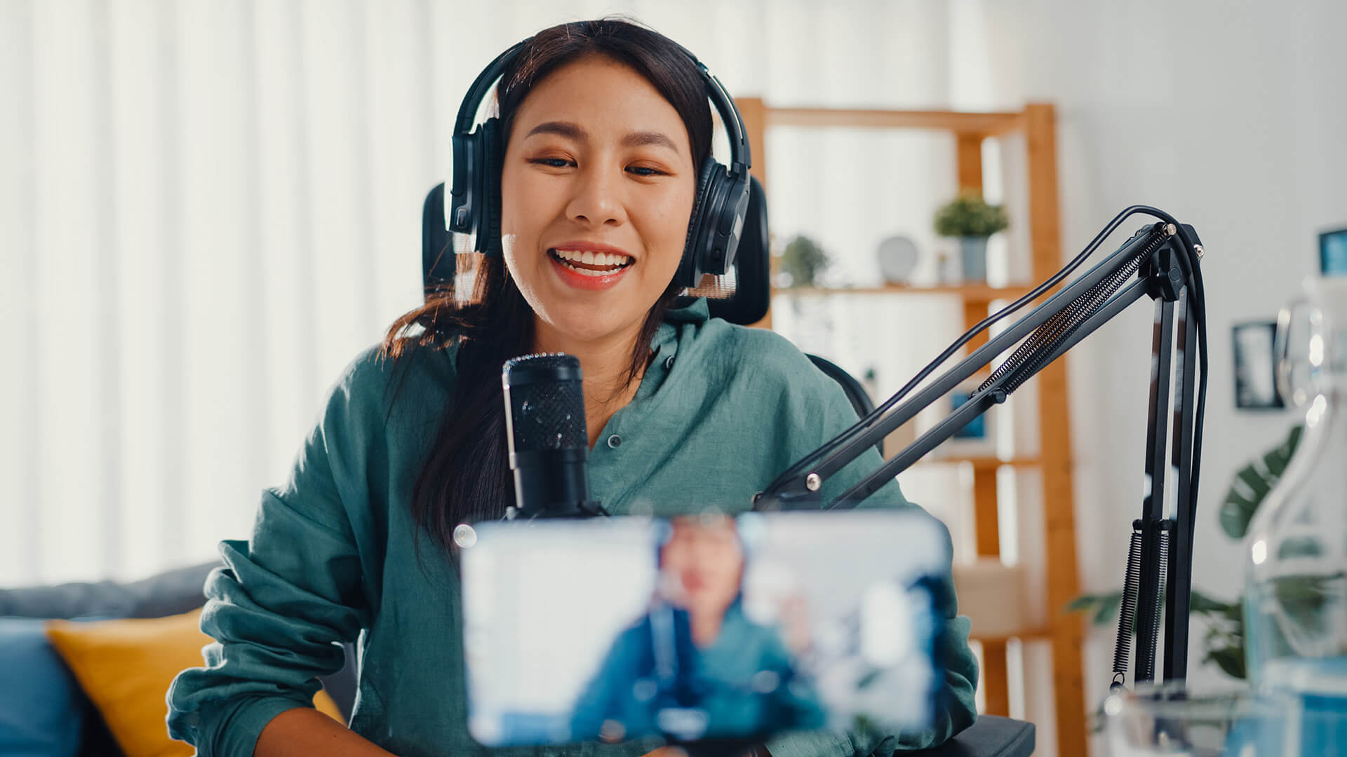 girl-influencer-use-microphone-wear-headphone-rec-2021-09-02-08-45-27-utc
