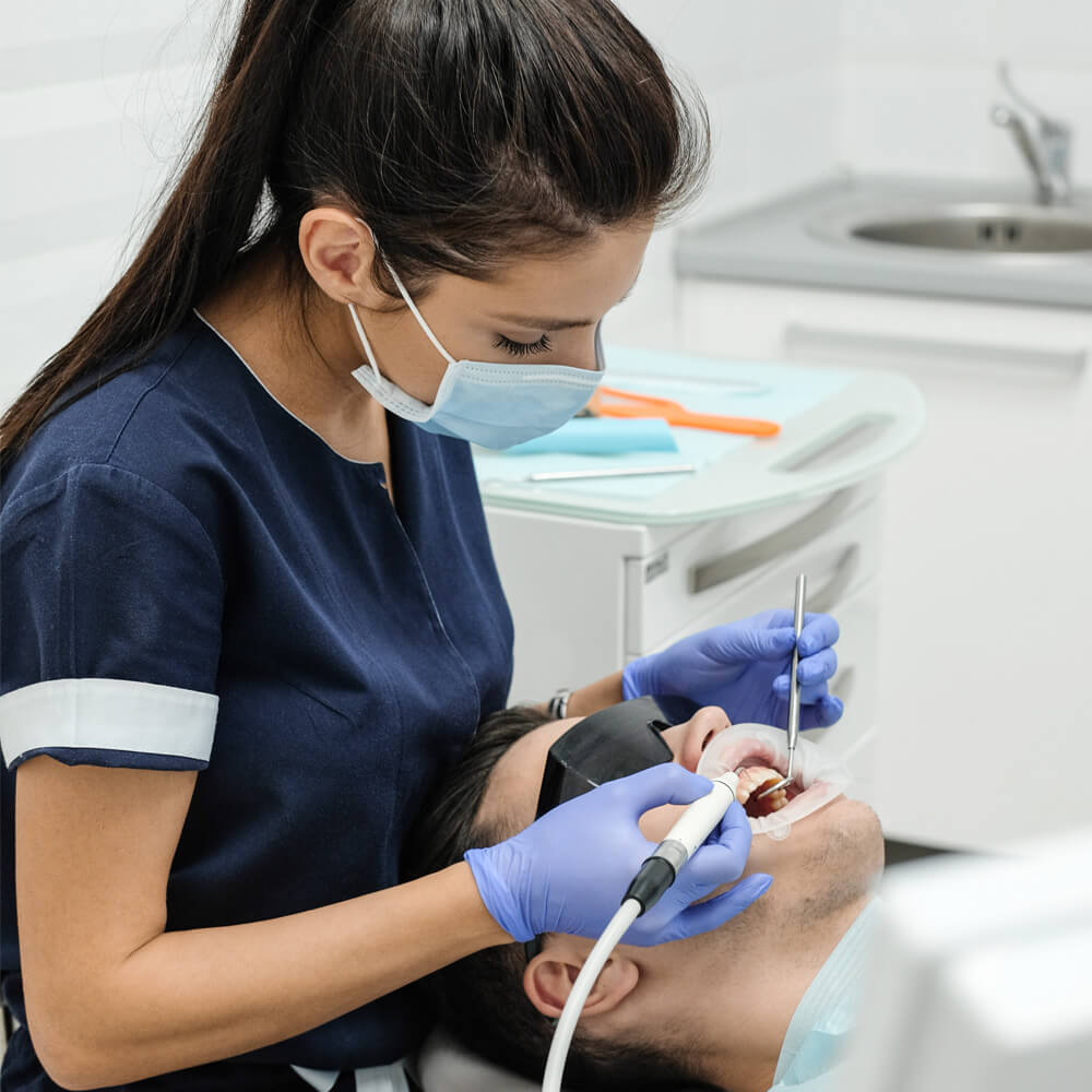 10 Daily Habits for a Healthier Smile