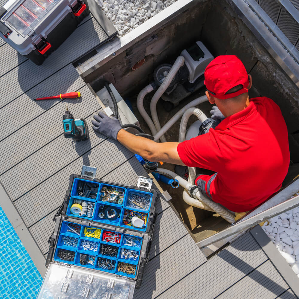 5 Signs Your Pool Needs Professional Cleaning