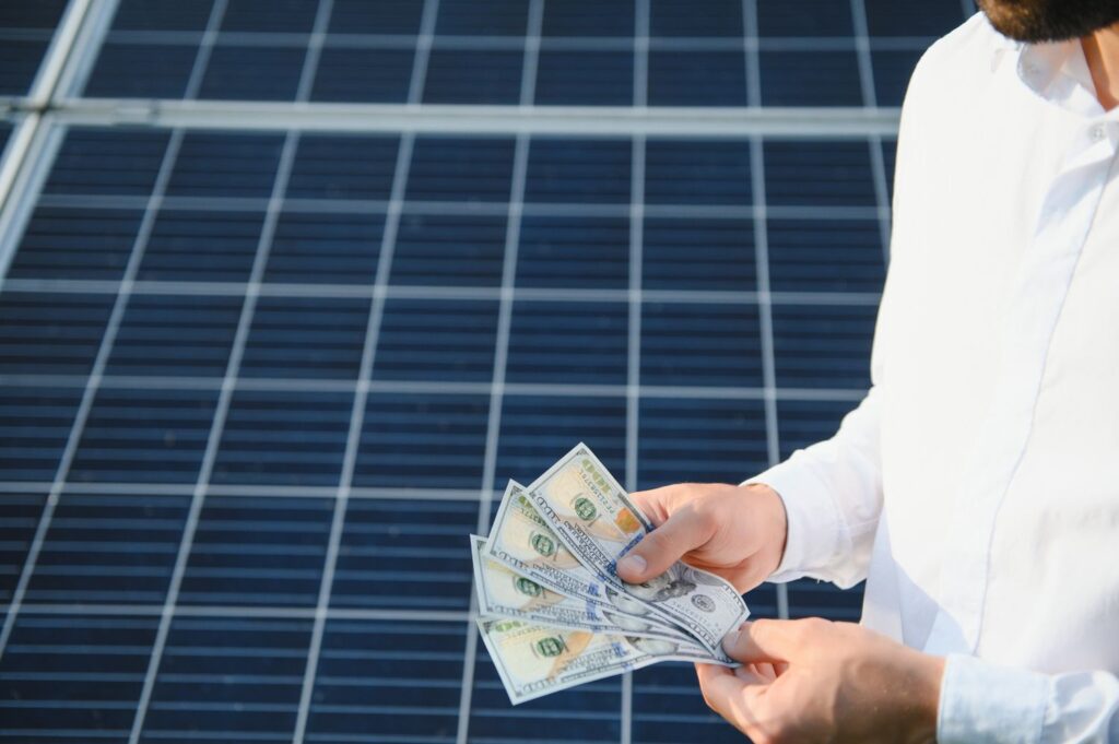 How Solar Panels Help Reduce Monthly Electricity Bills
