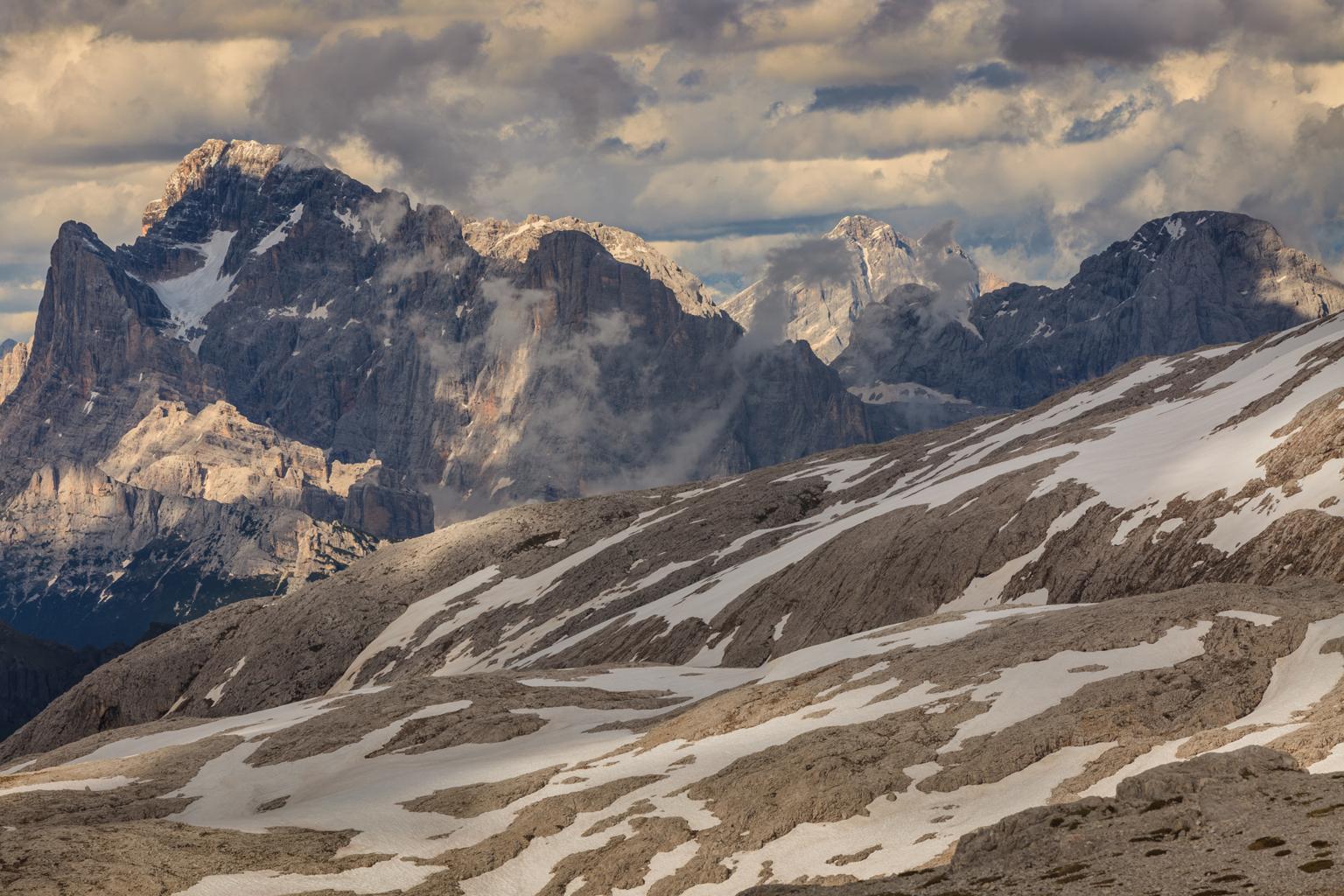 dolomite-alps-italy-G9AJ2PZ-compressed-1