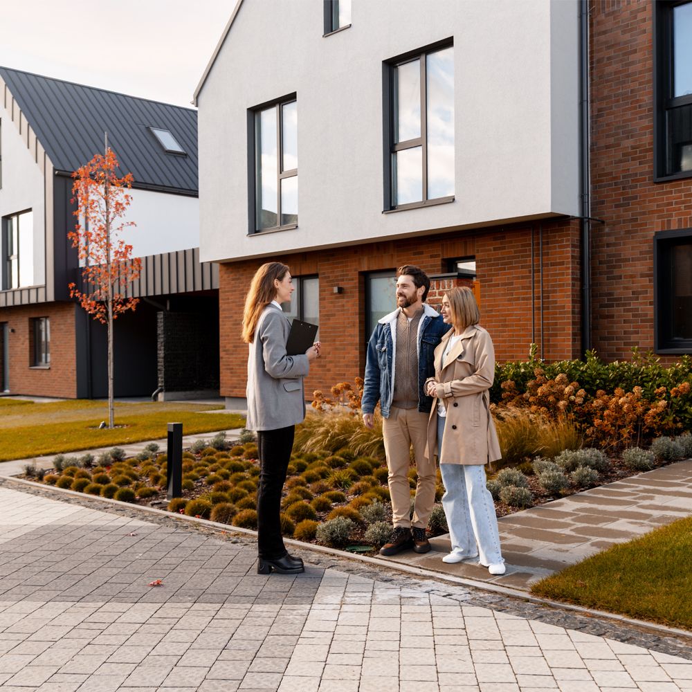 The Pros and Cons of Buying vs. Renting: A Real Estate Debate